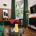 Wooden Horse - New Apartment - Old Town